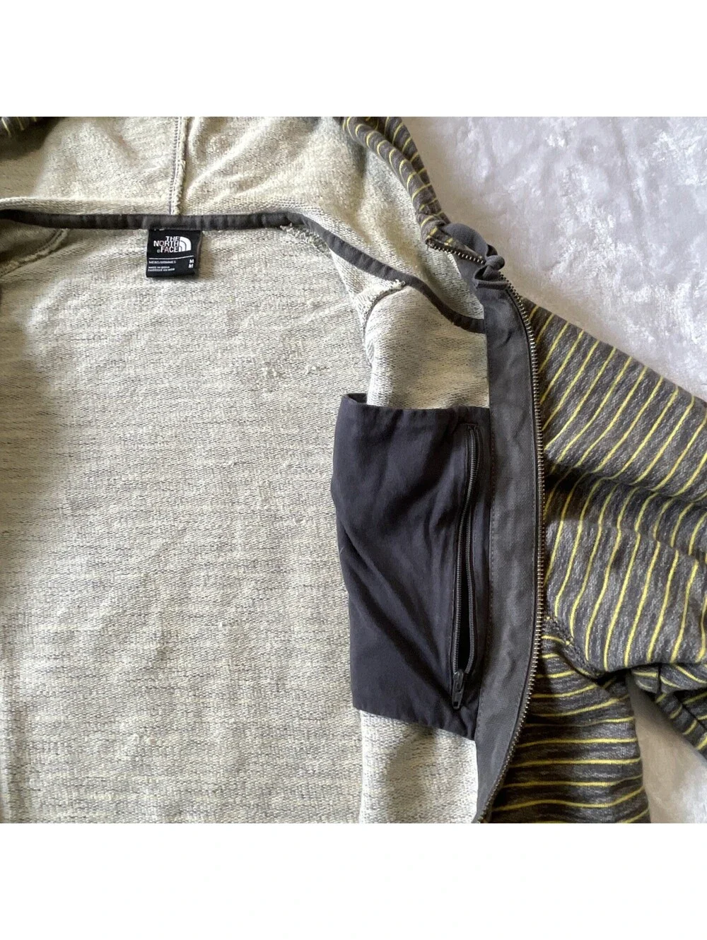 North Face Cozy Men’s Charcoal Yellow Striped Zippered Hoodie With Pockets Med